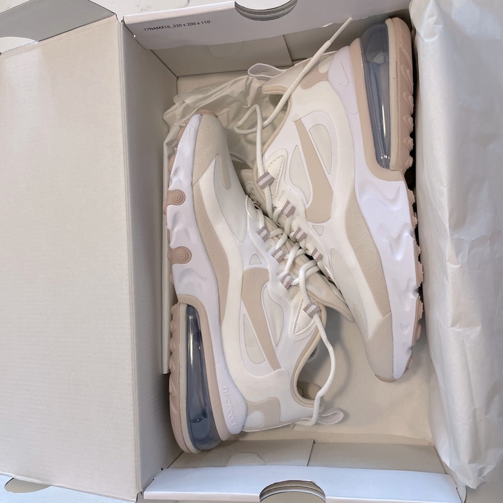 Womens 6 Nike Air Max 270 React